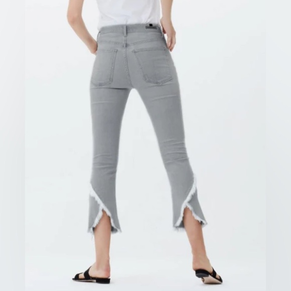 Citizens of Humanity - Drew Fray High Rise Crop Flare Jeans in Ash Size 27